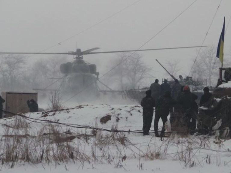 В течение дня позиции ВСУ на Донбассе периодически обстреливали — штаб АТО
