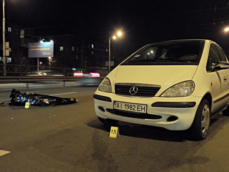 В Киеве нетрезвый водитель сбил насмерть пешехода (ФОТО)