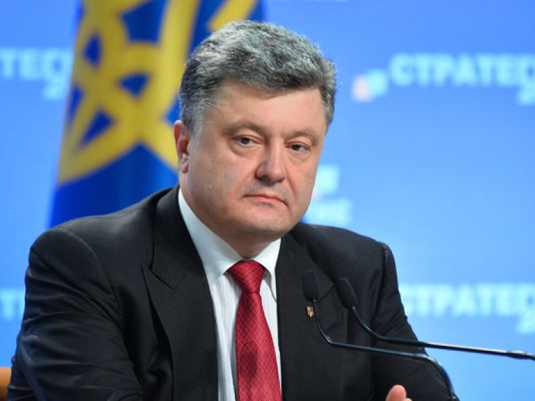 Порошенко присвоил статус &#171;Матери-героини&#187; 787 украинкам