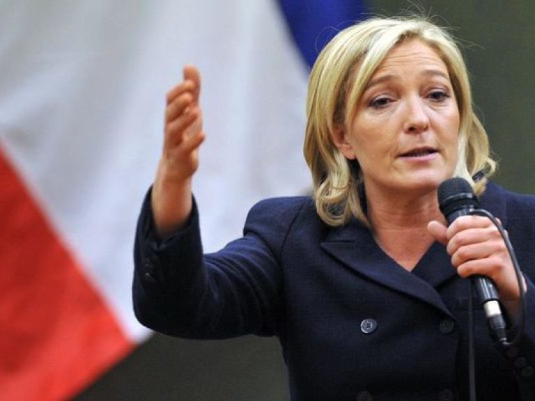 Ле Пен призвала вывести Францию из еврозоны