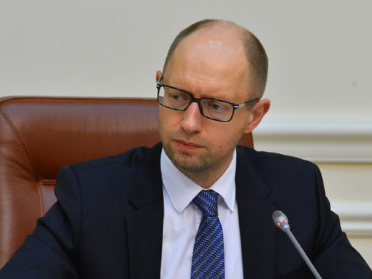 Яценюк намерен судить иностранные государства в украинских судах
