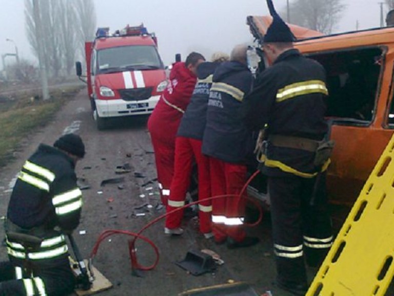 Из-под завалов достали тело одного пострадавшего в результате взрыва на агрофирме в Хмельницкой области
