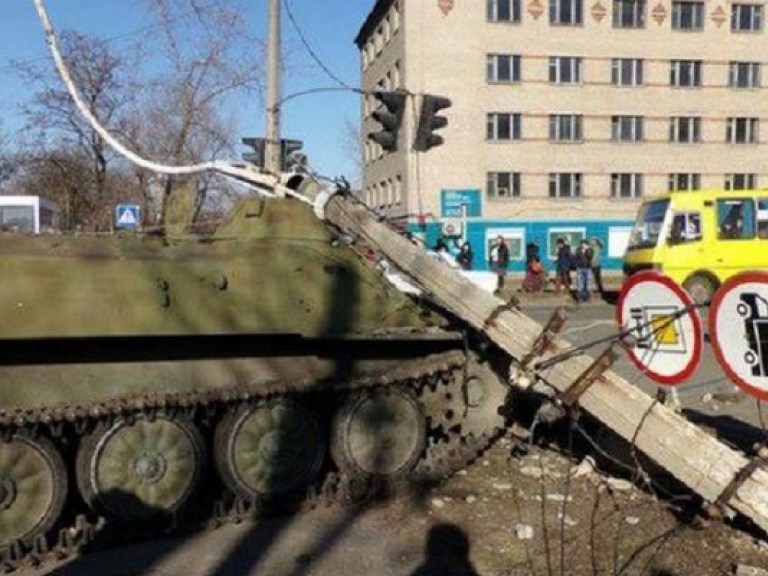 Из-за ДТП в Константиновке в Донецкой области ограничат передвижение военной техники &#8212; Донецкая ОГА