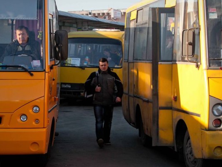 В ККГА намерены запретить пригородным маршруткам ездить в центр столицы