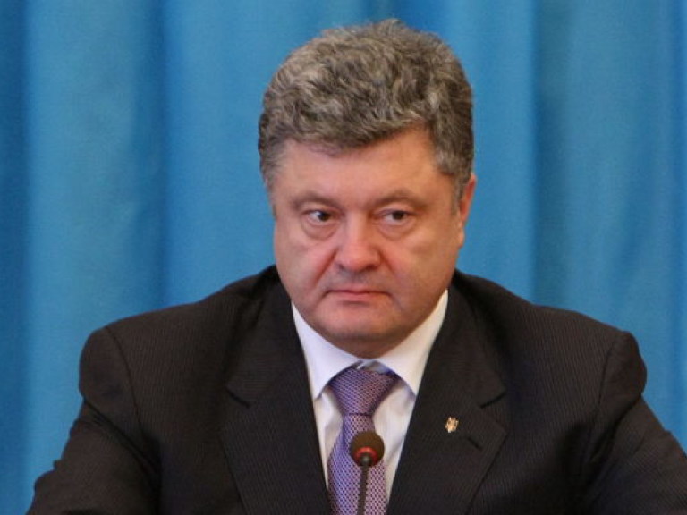 Порошенко заявил, что до конца дня определит наказание для Коломойского