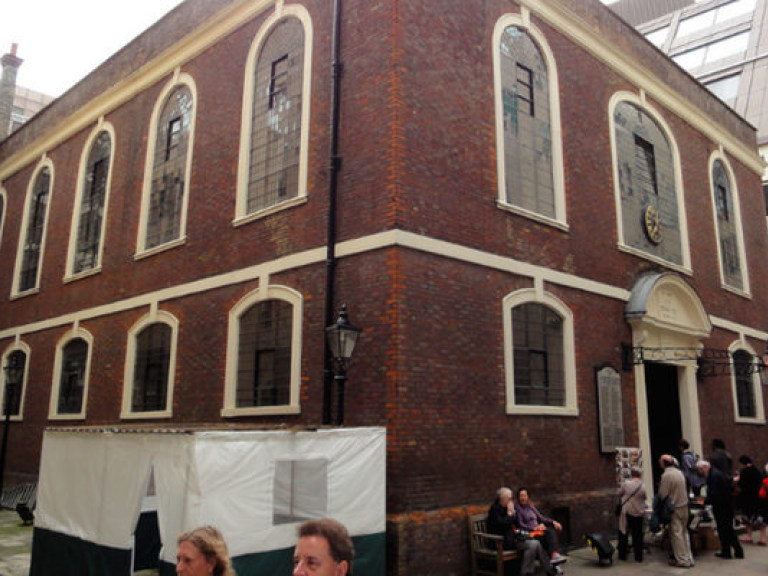 В Лондоне 20 человек устроили погром в синагоге (ВИДЕО)