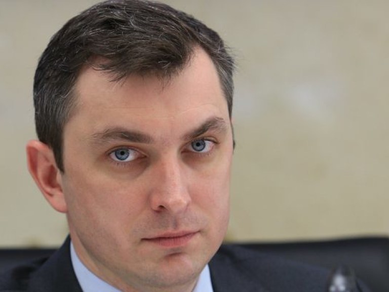 Яценюк: Правительство приняло отставку главы ГФС