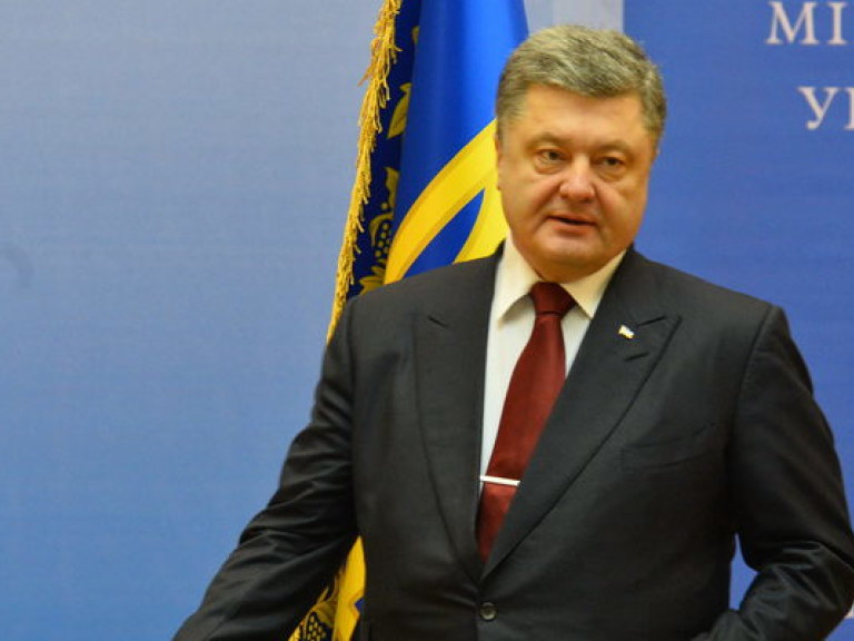 Только 12,6% украинцев поддерживают деятельность Порошенко – опрос