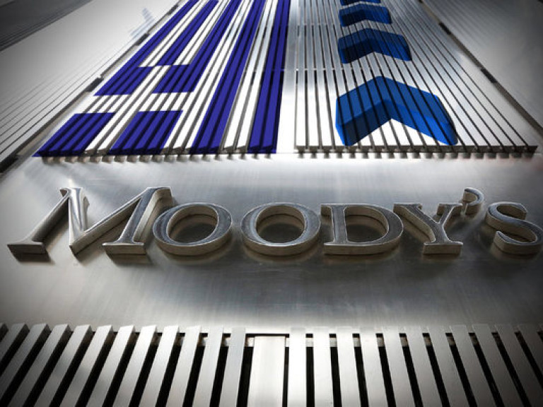 Moody&#8217;s понизило рейтинги Приватбанка и еще 6 крупнейших банков