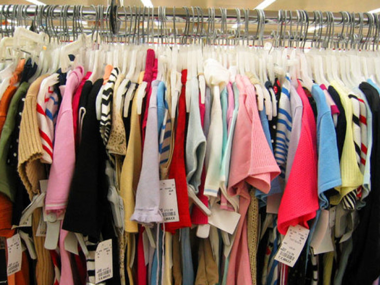 Украинские предприниматели устанавливают наценку на одежду в 200-300%