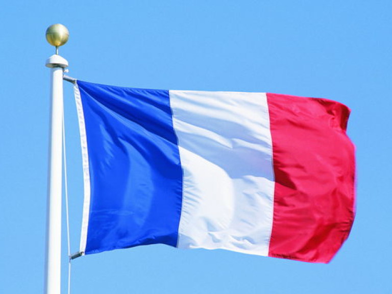 Экзит-полы: На выборах во Франции лидирует партия Саркози
