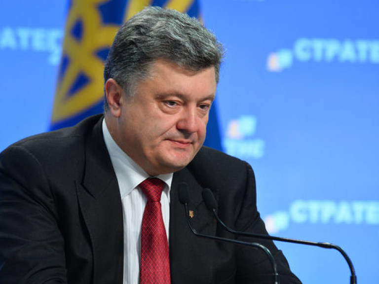 Порошенко подписал Закон о поддержке волонтерского движения в Украине