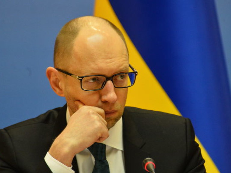 Евгений Царьков: Яценюк в открытую сдает суверенитет Украины