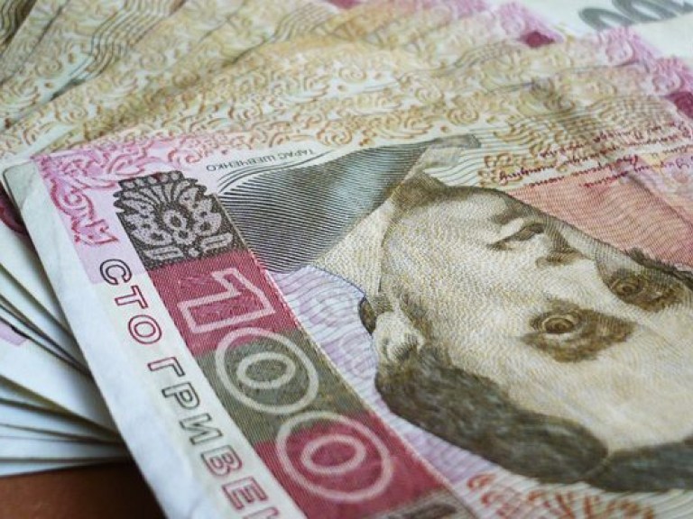 НБУ укрепил нацвалюту до 23,30 гривны за доллар