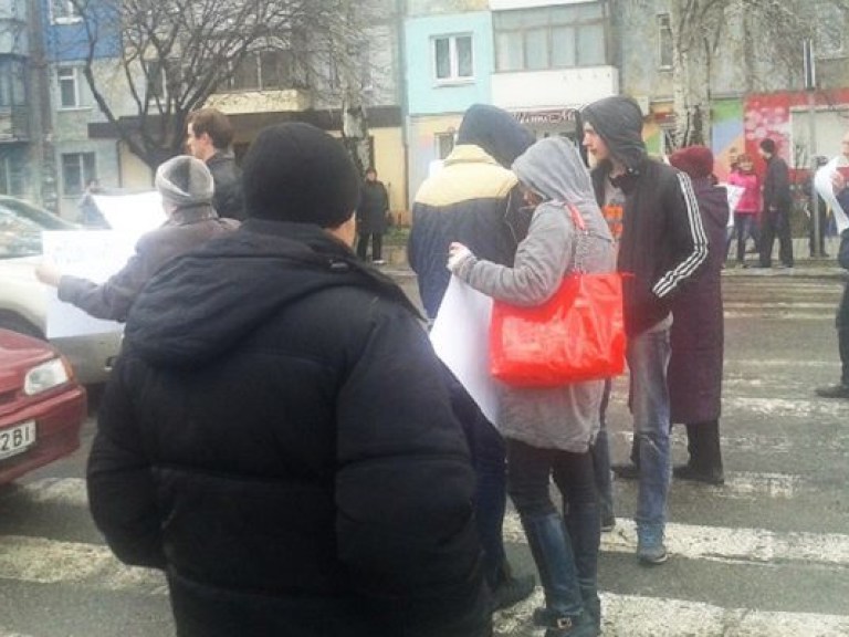 В Запорожье митинговали несогласные с повышением тарифов