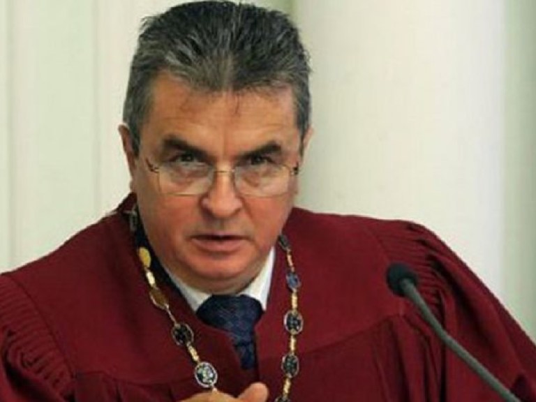 Скандальный судья Волков вновь лезет в судебную верхушку