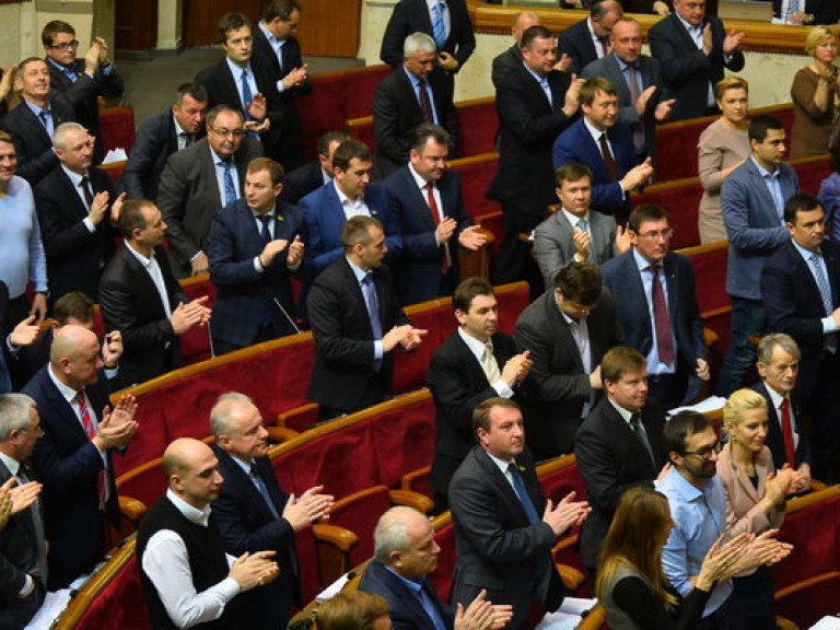 Рада поддержала законопроект о правовом режиме военного положения