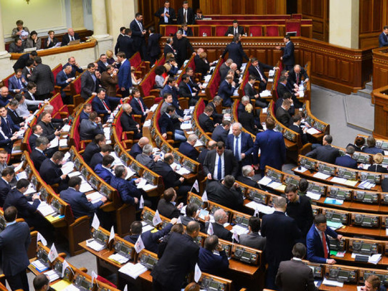 Луценко: Парламент рассмотрит вопрос создания рабочей группы для контроля расследования ГПУ вместо временной следственной комиссии