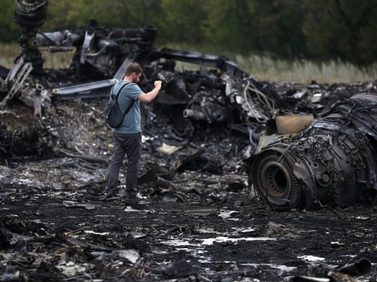 Нидерландские эксперты возобновят поиски останков пассажиров Boeing, сбитого над Украиной