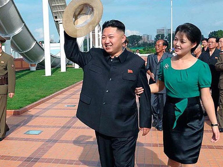 Супруга лидера КНДР впервые в 2015 году вышла на публику