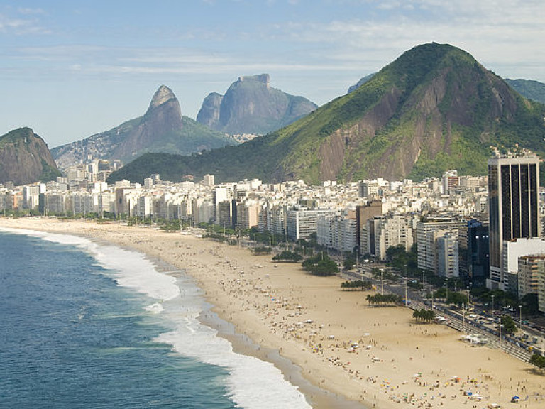 В «олимпийской лагуне» Рио-де-Жанейро нашли 21 тонну мертвой рыбы