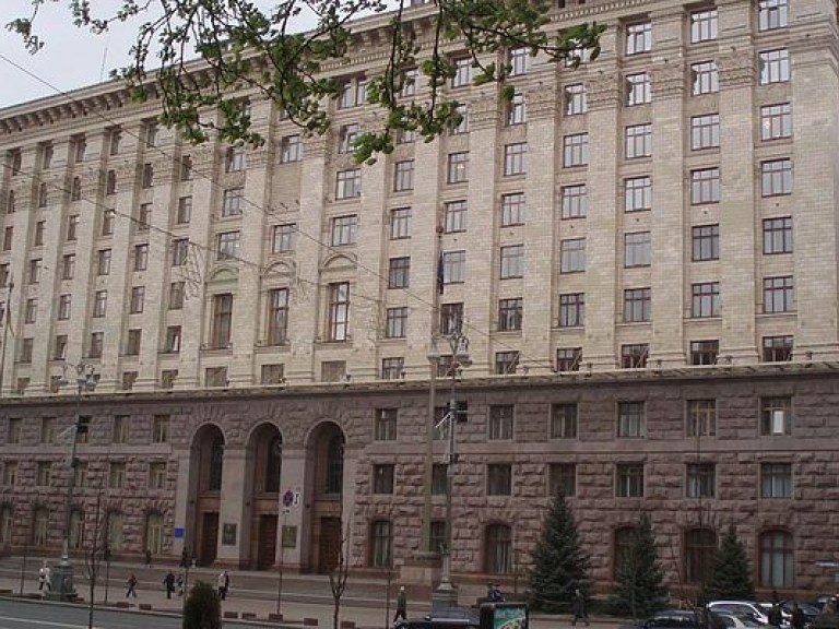 В Киевсовете определили, кто может арендовать коммунальное имущество за 1 гривну в год