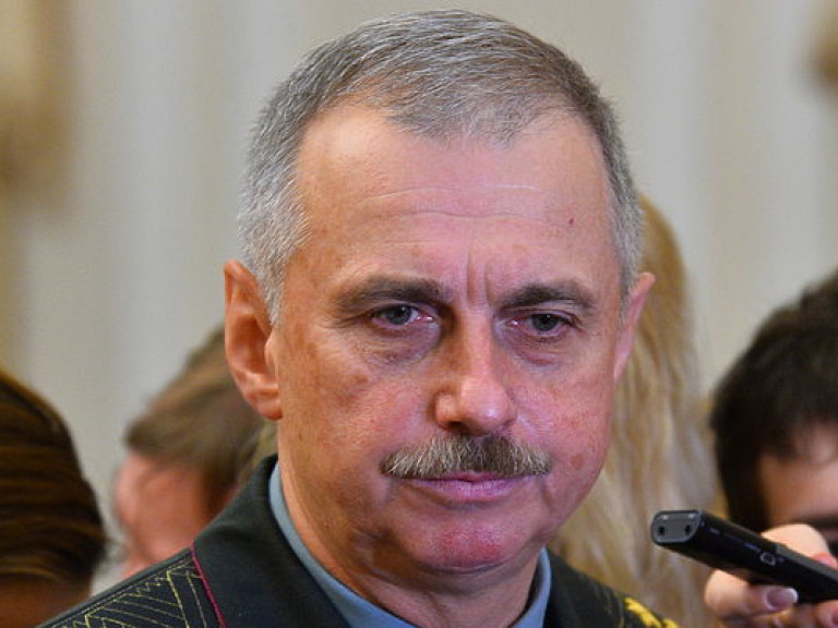 Порошенко отменил люстрацию генерал-полковника Коваля