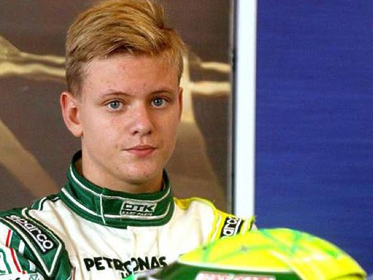 Сын Михаэля Шумахера стал лидером в немецкой &#171;Формуле-4&#187;