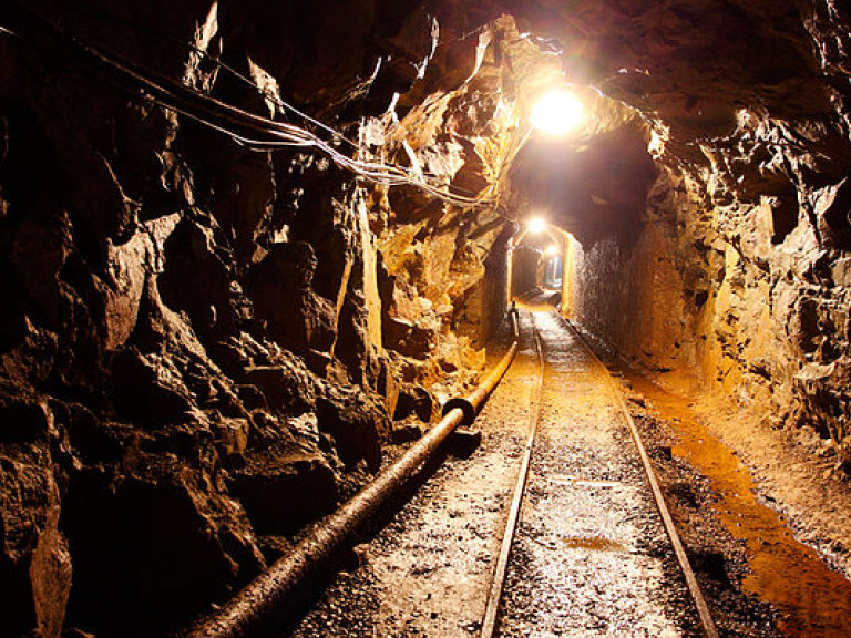 До конца года будет закрыто 34% действующих государственных шахт и выброшено на улицу 13 тысяч работников