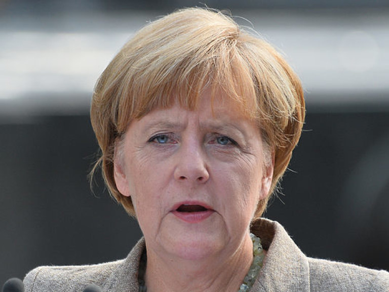 Меркель посетит 10 мая Москву, чтобы возложить цветы к могиле Неизвестного Солдата