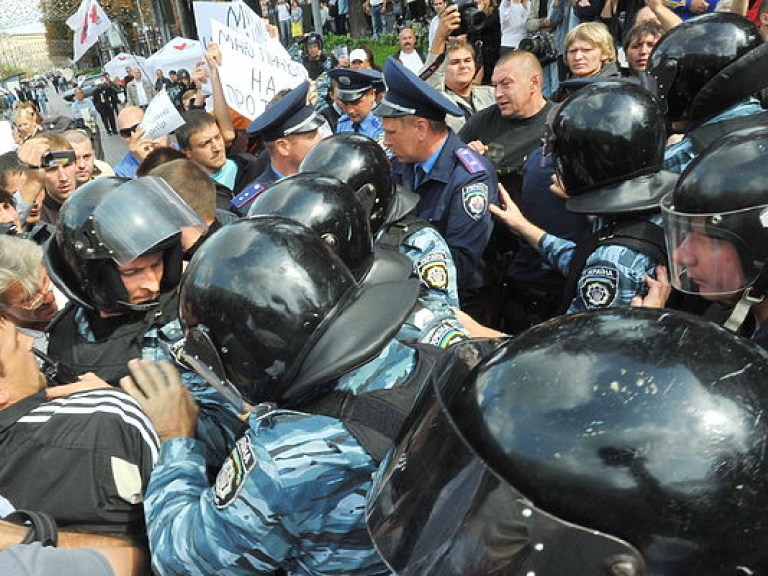 СБУ и праворадикалы готовят массовые беспорядки во время первомайских праздников