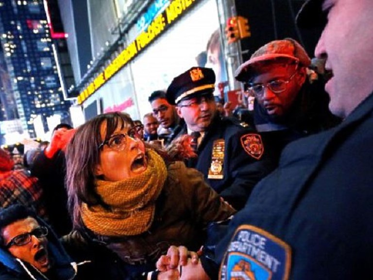 В Нью-Йорке в ходе акций протеста арестованы свыше 60 человек (ВИДЕО)