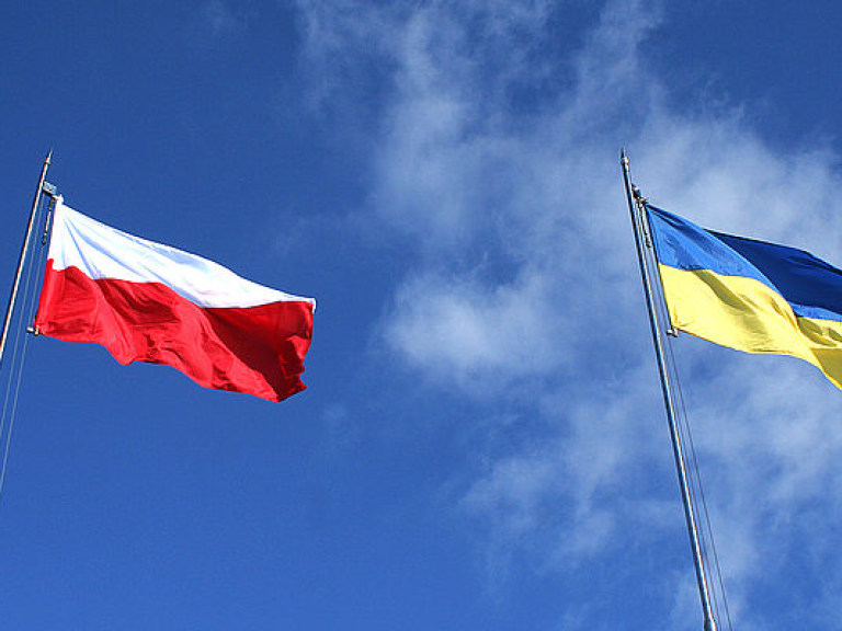 Эксперт: Заявления польских дипломатов о безвизовом режиме для Украины — часть предвыборной кампании в Польше