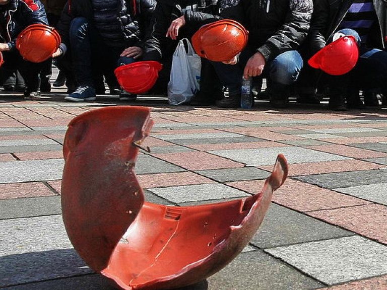 Горняки перекроют мост через Западный Буг в знак протеста против невыплаты зарплат