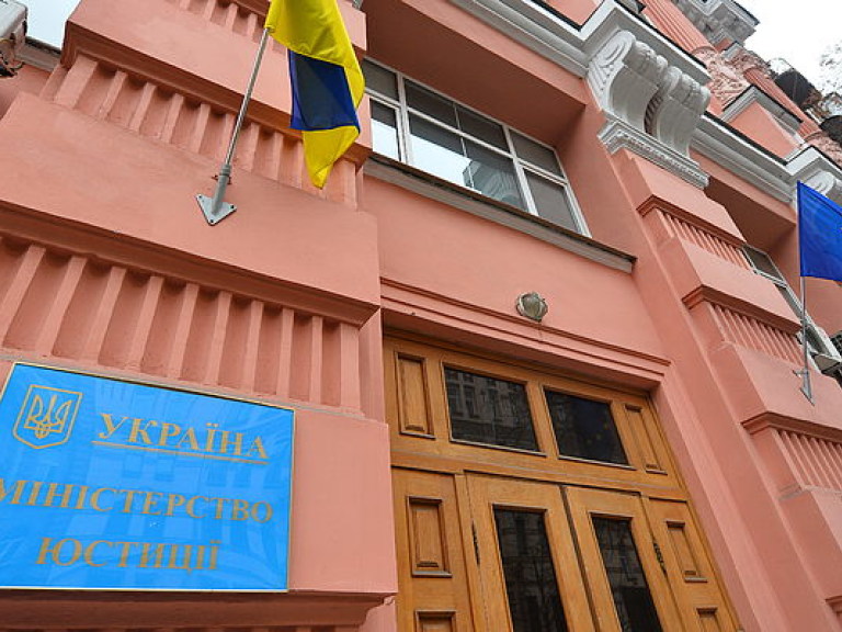 В Украине лишь на треть выполняются судебные решения — Минюст