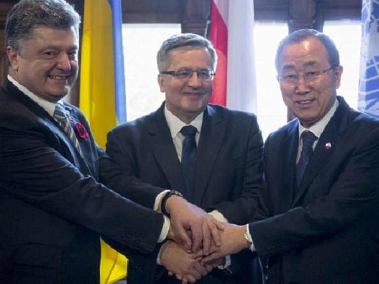 Порошенко вновь призвал ООН направить на Донбасс миротворческую миссии