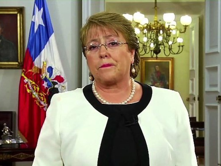 В Чили президент отправила в отставку правительство