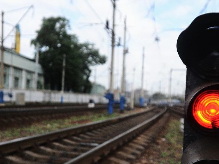 В Киевской области на железнодорожной станции школьник тяжело травмировался электрическим током