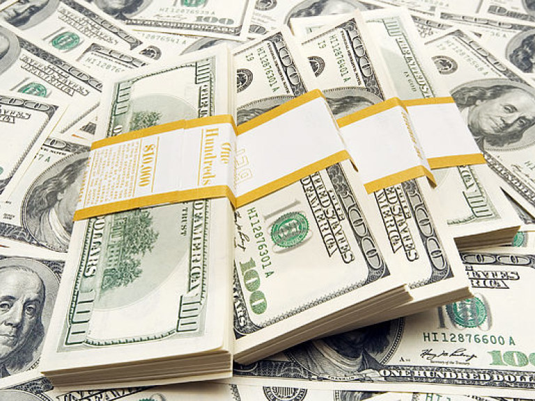 Доллар на межбанке в продаже упал до 20,65 гривны