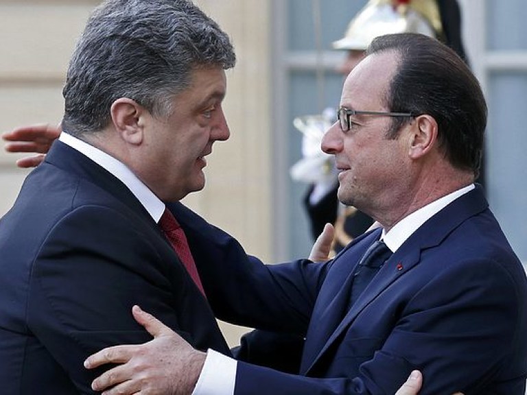 Порошенко и Олланд обсудили направление миротворцев на Донбасс