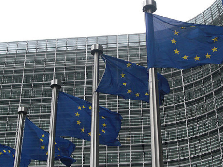 Для ввода безвизового режима с ЕС Киеву нужно восстановить контроль на границах — члены Европарламента