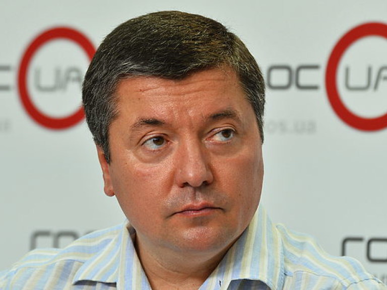 Эксперт: Коалиция сделала огромную ошибку, позволив Яценюку ее шантажировать