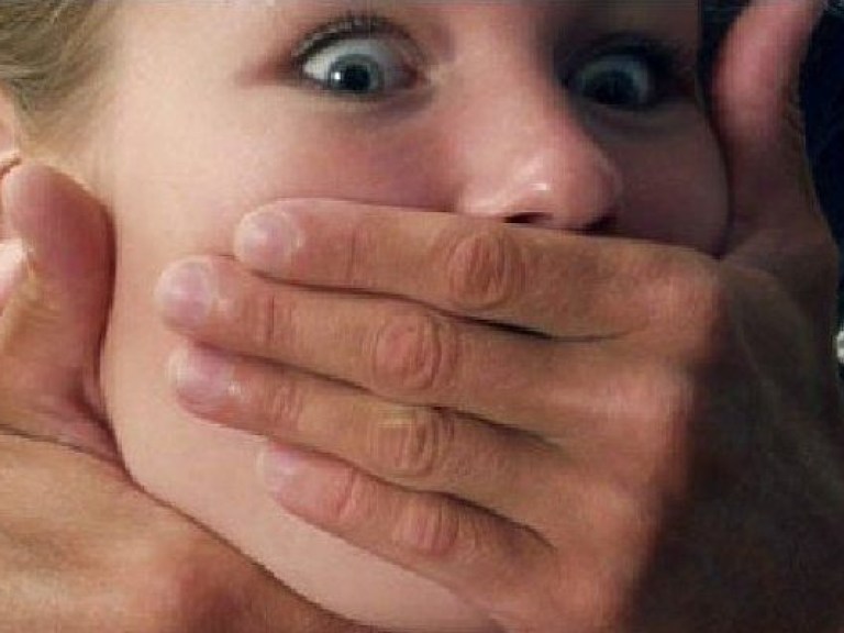 На Оболони в Киеве похитили девушку, введен план «Перехват»