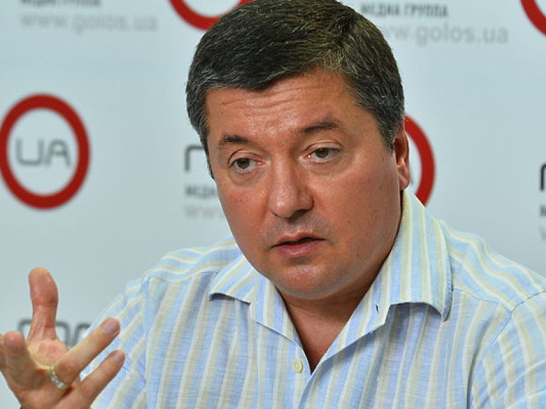 Политолог рассказал, целесообразно ли проводить местные выборы на Донбассе