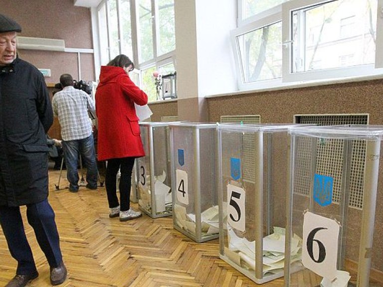 Около миллиона переселенцев с Донбасса теоретически могут реализовать свое избирательное право &#8212; КИУ