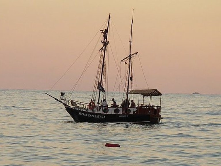 В Черном море перевернулась яхта: погиб 73-летний мужчина