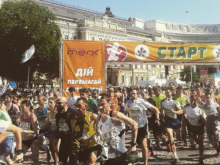 В Киеве прошел марафон «Пробег под каштанами» (ФОТО)