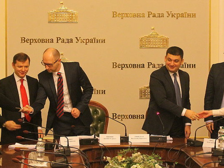 Во время перерыва в Раде Совет коалиции обсудит снятие неприкосновенности с Клюева и Мельничука