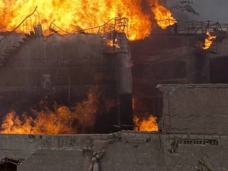 На Киевщине в зоне пожара оказалась еще одна нефтебаза