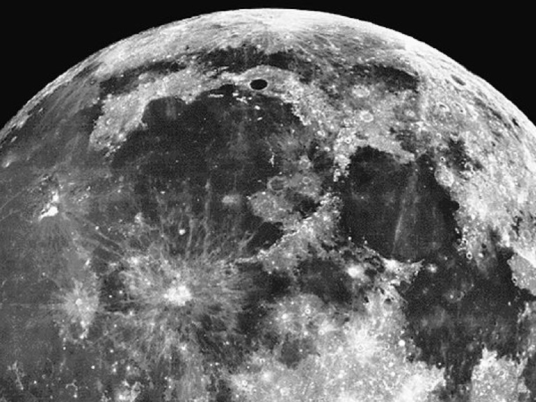 Ученые рассказали о способе добычи воды на Луне